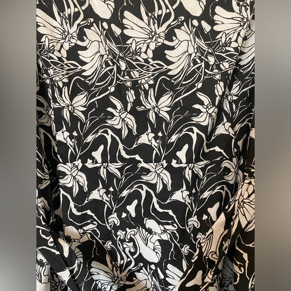 NWT St. Roche Sustainable Floral Wrap Dress - Picture 8 of 12